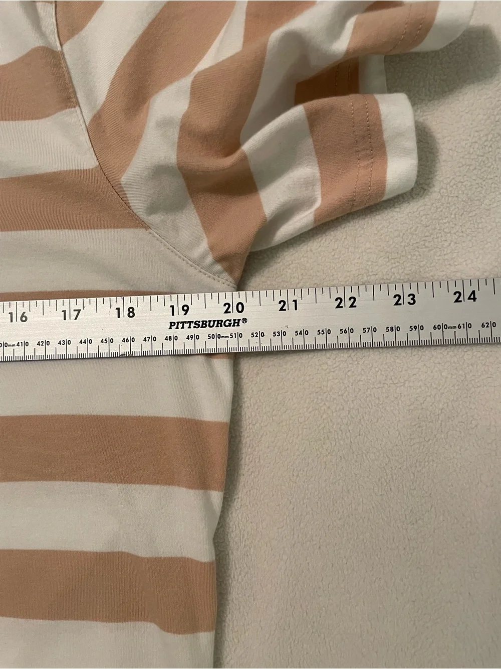 Adidas Mens Casual Tan and White Striped T-shirt Medium Embroidered Logo
